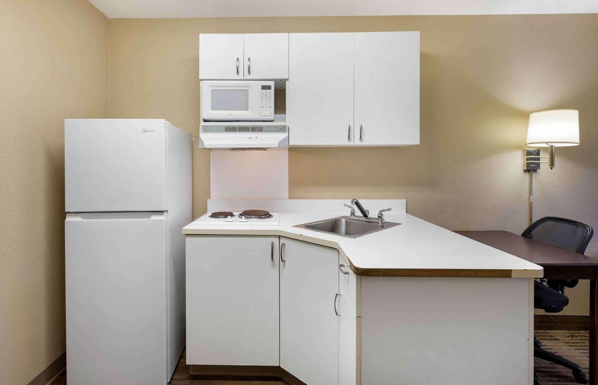 Extended Stay America Suites - Cleveland - Beachwood - Orange Place - South Екстериор снимка