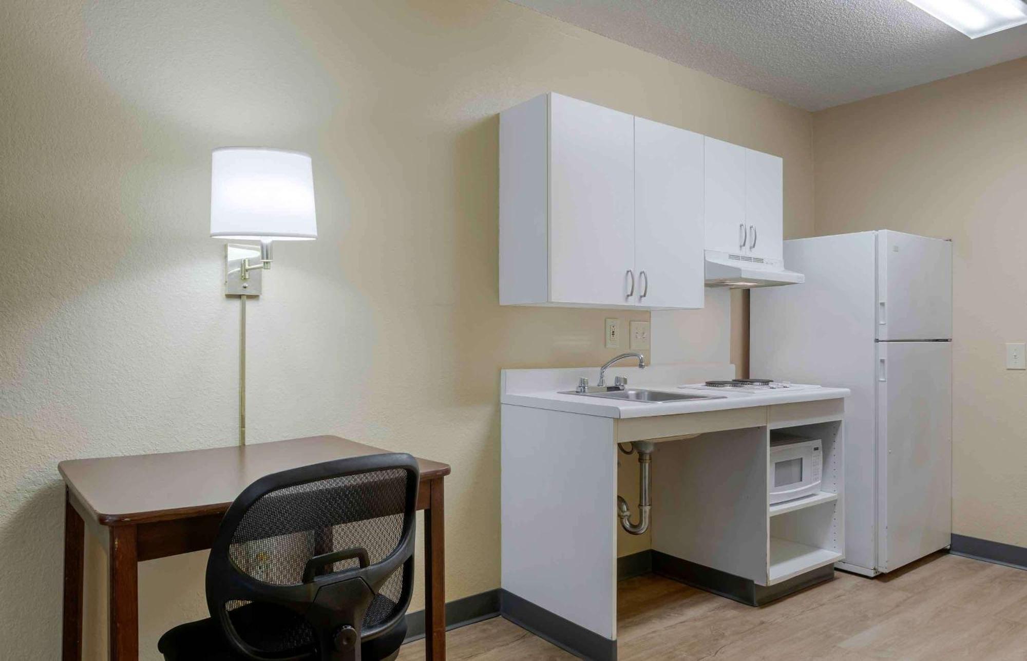 Extended Stay America Suites - Cleveland - Beachwood - Orange Place - South Екстериор снимка