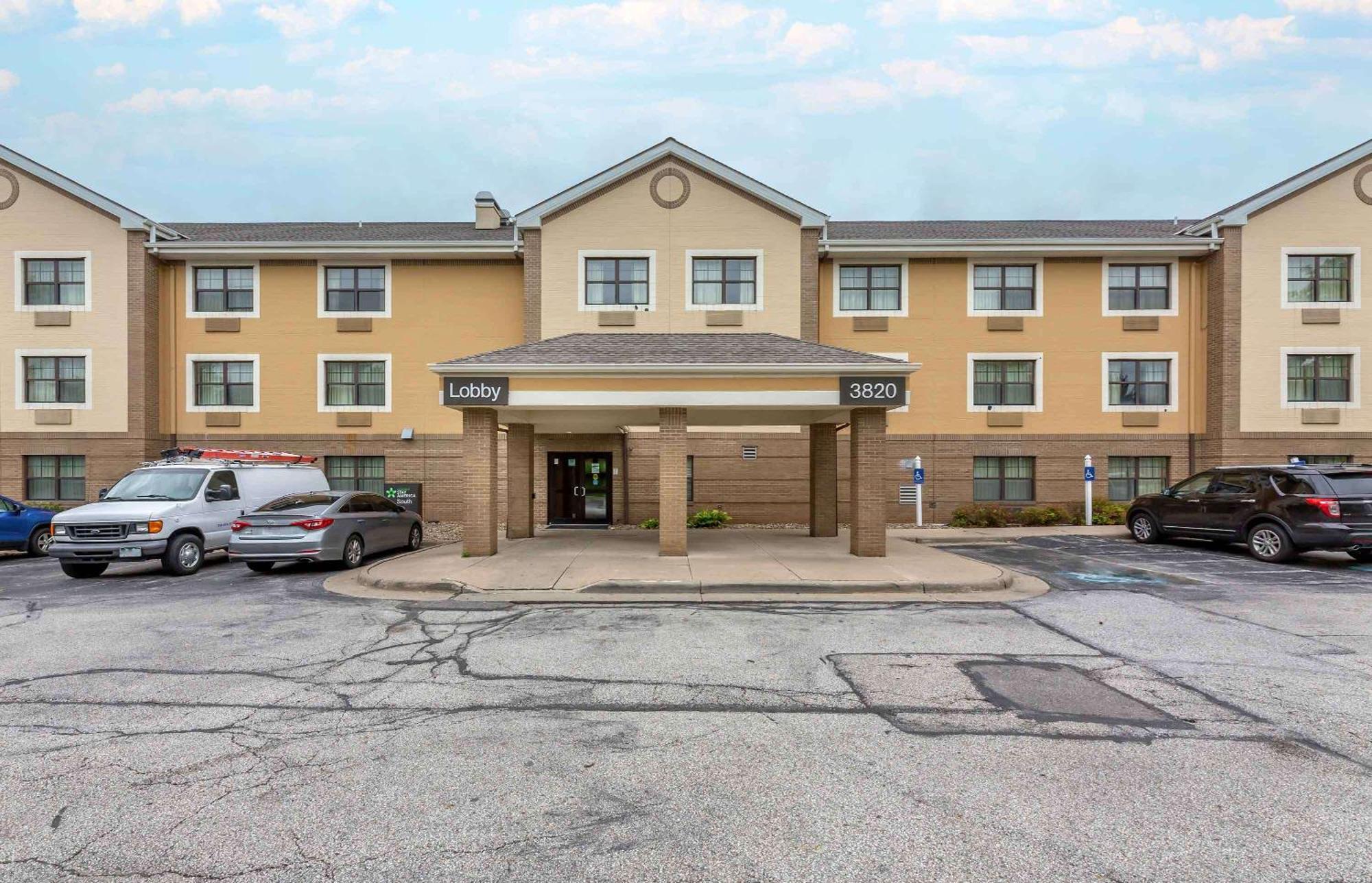 Extended Stay America Suites - Cleveland - Beachwood - Orange Place - South Екстериор снимка